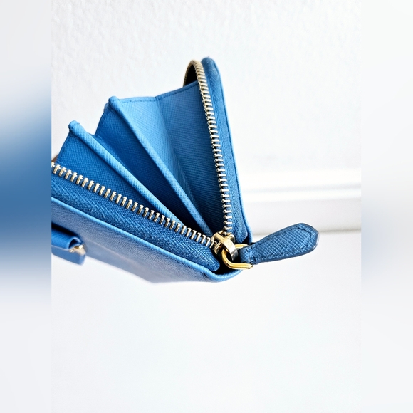 Prada Saffiano Leather Blue Bow Long Zippy Wallet - Picture 4 of 10